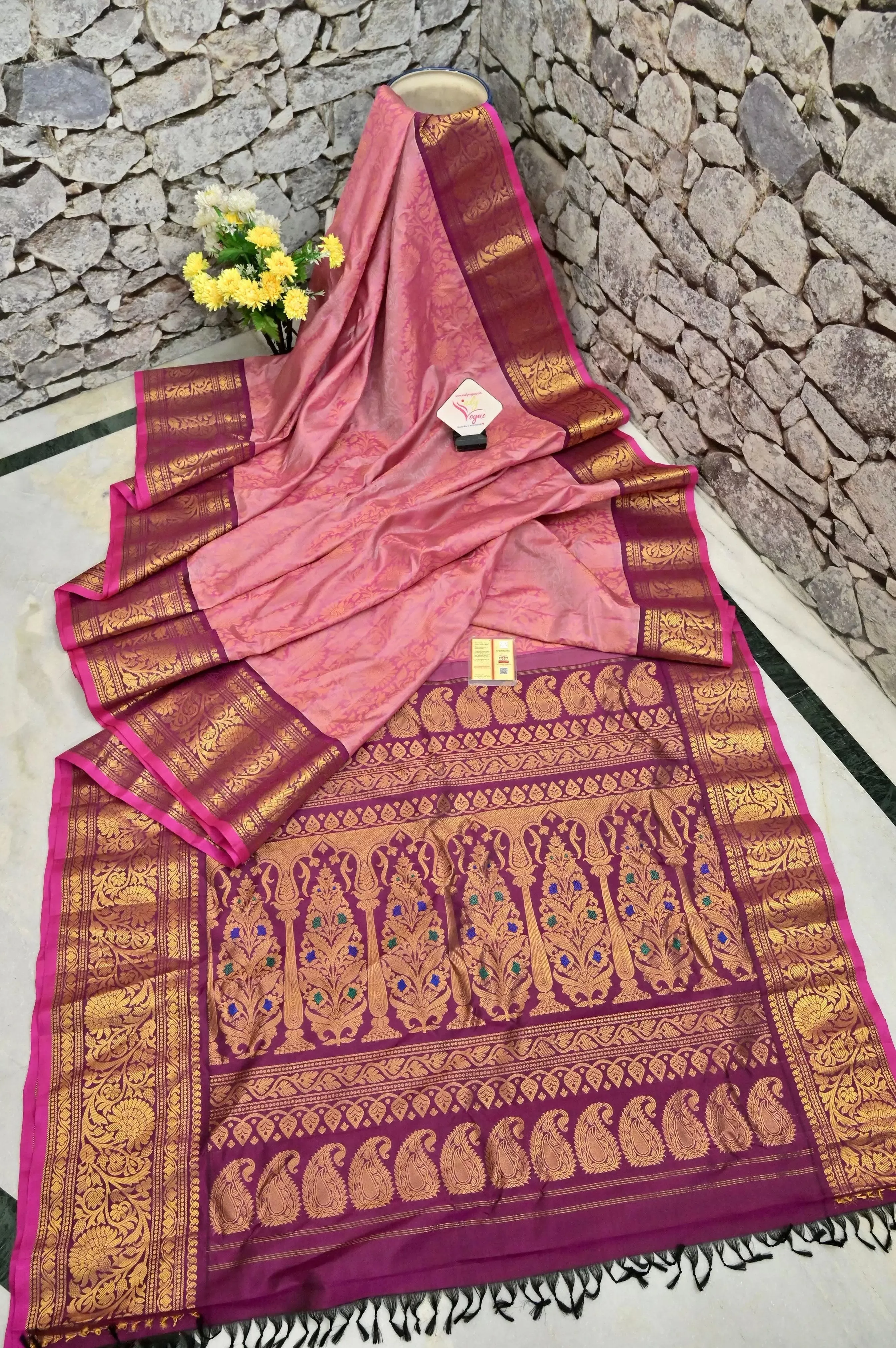 Pink Brocade Gadwal Silk Saree with Kanchi Border