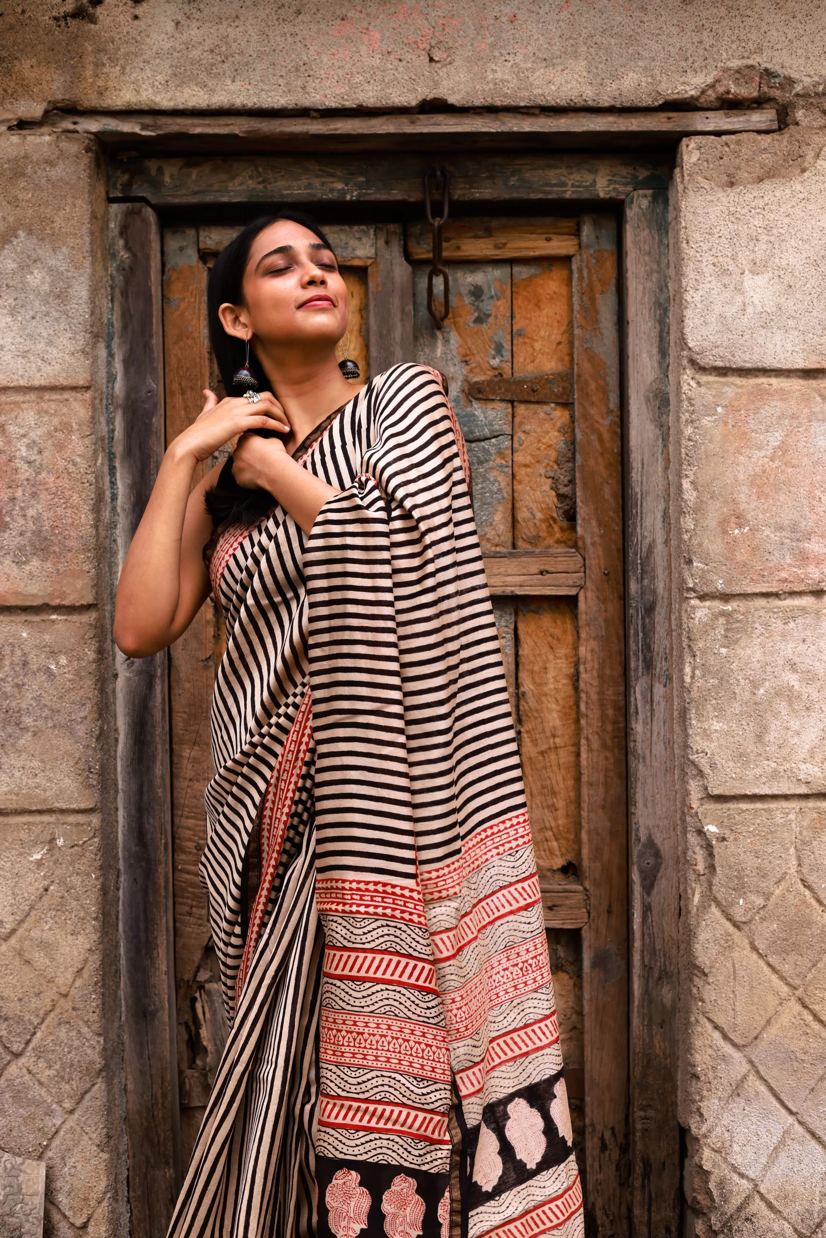 Roheda stripes black Syahi Begar Chanderi Saree